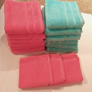 Set Of 17.Crown & Ivy Luxury Plush Hand towels & Wash Cloths.Coral Reef & Aqua.